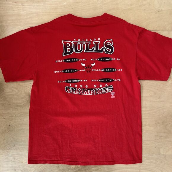 Vintage Chicago Bulls Shirt XL Red 1996 NBA Finals Champs Nutmeg Michael Jordan - Picture 6 of 7